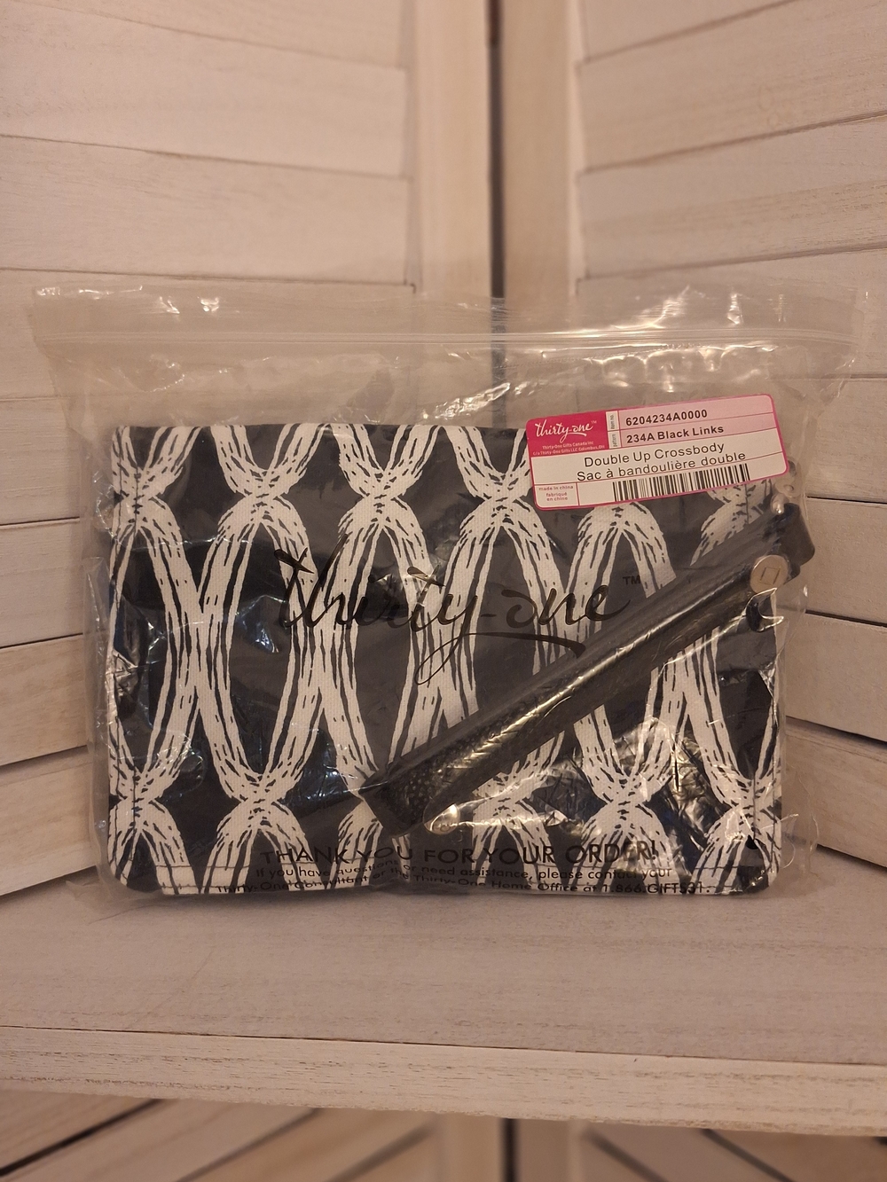 thirty-one Black & White Linked Oval Double Up Crossbody Wallet